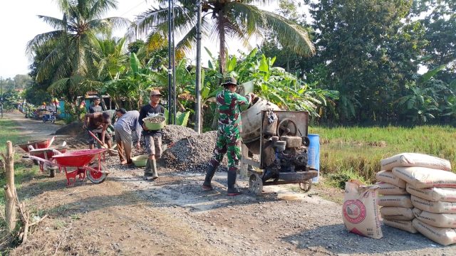 WhatsApp Image 2025-05-11 at 18.23.08_059d79c0 TNI ada ditengah Masyarakat