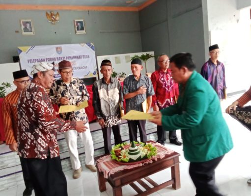 Desa Cisuru Lepas Mardiyono Setelah 19 Tahun Mengabdi