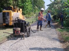 PEMERINTAH DESA KLUMPRIT TINGKATKAN INFRASTRUKTUR JALAN