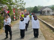 SERU DAN DRAMATIS! GUGUS KARTINI TUMBANGKAN PEMDES CIPARI DI 20 METER TERAKHIR LOMBA GERAK JALAN HUT RI KE-81